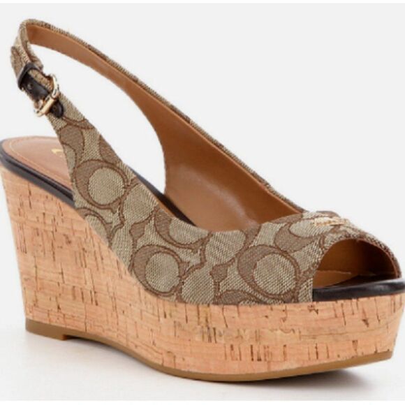 katey wedge in signature jacquard